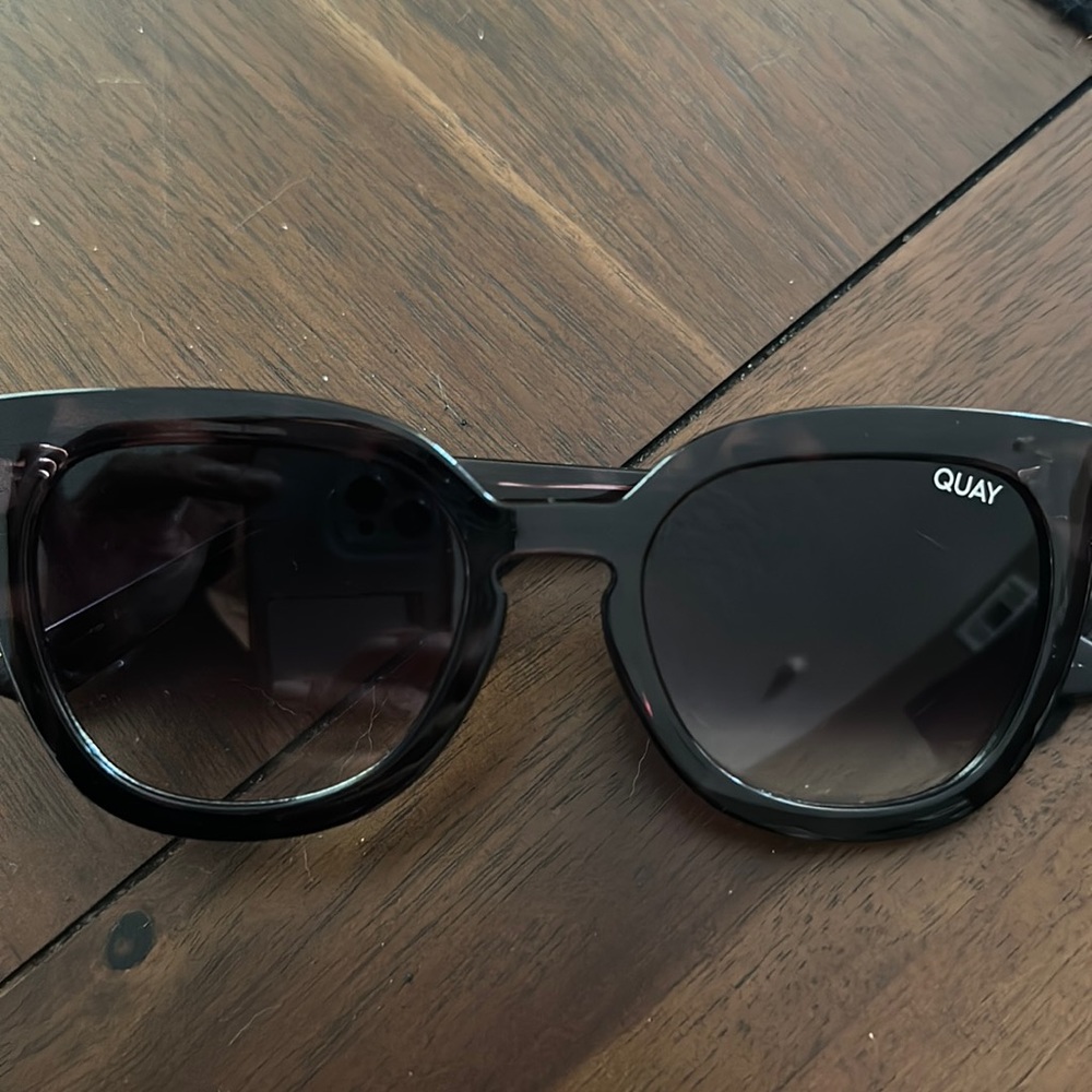 Quay glasses